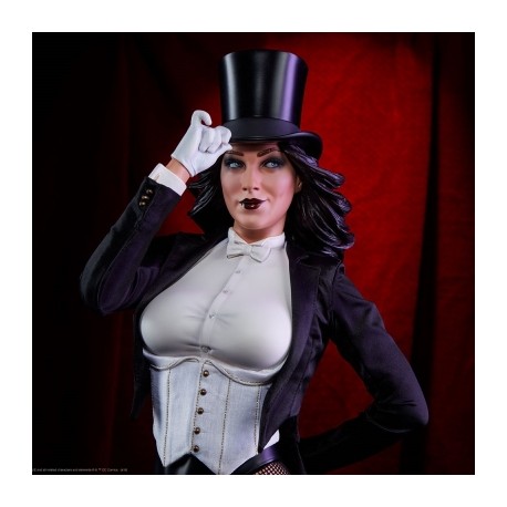 Zatanna DC Premium Format Sideshow-JuguetesMeteorito-Zatanna DC Premium Format Sides