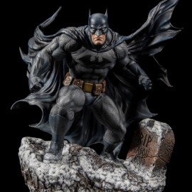 Batman: Hush - 80 Years XM Studios Escala 1:6-JuguetesMeteorito-Batman: Hush - 80 Years XM Stud