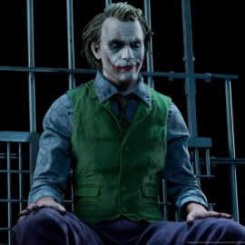 The Joker - The Dark Knight: DC Comics (Premium Format) By  Sideshow - Collector Edition-JuguetesMeteorito-The Joker - The Dark 